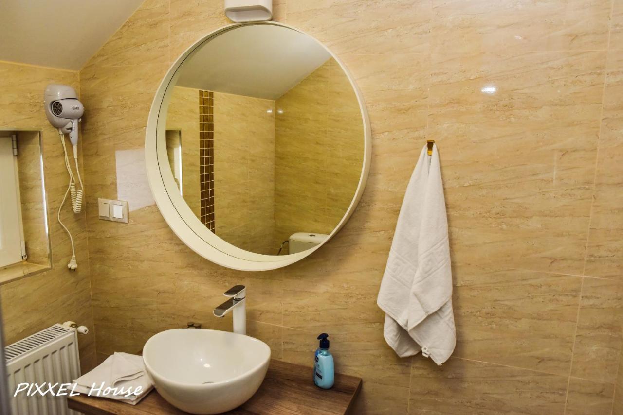 Pixxel House Hotel Moeciu De Sus Eksteriør billede
